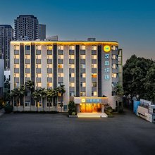 汉庭快捷郑州正弘汇冬青街地铁站酒店