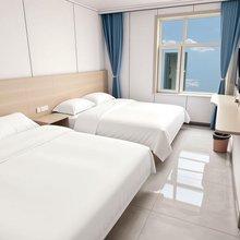 凤庭晚舍|朔风观星·家庭旅居民宿(德令哈市中心广场店)