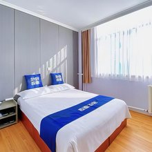 轻住酒店(淄博张店区政府理工大学店)
