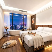 Hityn·汇廷·静奢美学·设计师酒店(大学城微电园轻轨站店)