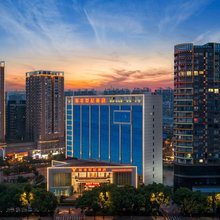 长沙延年世纪酒店(国防科技大学四方坪双拥地铁站店)