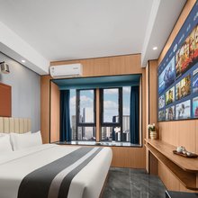 迎客公寓(湖南金融中心茶子山地铁站店)