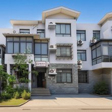 芳静公寓(上海会展中心店)