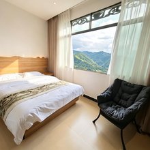 如你所院民宿(千户苗寨西门游客服务中心店)