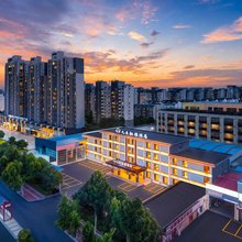 几禾轻雅·新中式美学酒店(焦作高铁站万达广场店)