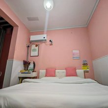 贵阳鲸选时光民宿(花果园购物中心店)