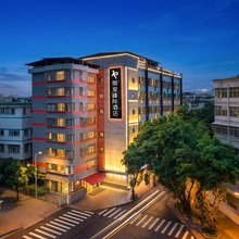 丽呈峰际酒店(惠州西湖东站港惠购物中心店)