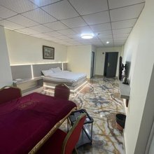 柏逸公寓