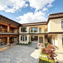 松间赞韵民宿(松赞林寺景区店)