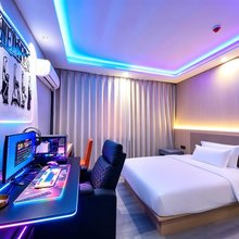 衢州新尚电竞酒店(水亭门国金中心店)