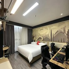 云朵电竞酒店(全南县人民政府店)