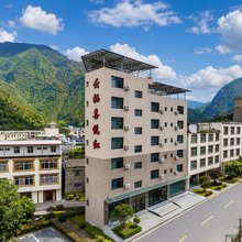 悦享·云栖喜悦红·舒睡度假民宿(理县店)