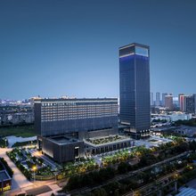 武汉王家湾四新大道地铁站亚朵酒店