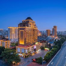 柏尚设计师酒店(柳州五星步行街保利广场店)