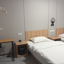 临街简宿