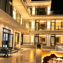 云牧山舍民宿(那拉提空中乐园店)