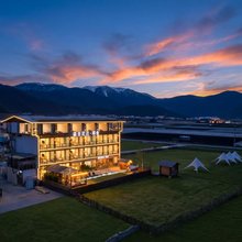 森吉尼达·得舍Snow Mountain雪山野奢民宿(香格里拉纳帕海店)