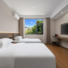 君御民宿(恩施火车站机场店)