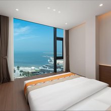 依霖海景民宿(威海韩乐坊高铁站店)