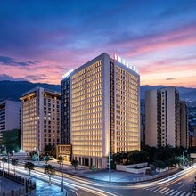 鑫海国际酒店(西昌邛海17度万达广场店)
