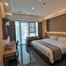 金色时光酒店(巴中火车东站店)