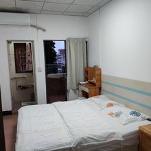 如家公寓(广场中路店)