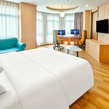 竞放电竞酒店(青口镇中央公园店)
