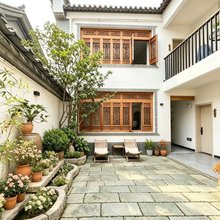 闲雅院旅居民宿(建水古城店)