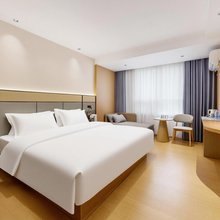 郴州五一假日酒店(裕后街兴隆步行街店)