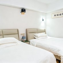 蚌埠湖边雅舍民宿(绿地中央广场市博物馆新馆店)