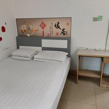 鸿运住宿(惠风五路店)