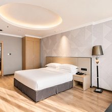 柏曼酒店(佛山广佛路嘉洲广场店)
