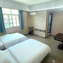 云栖公寓(广州新华学院柯木塱地铁站店)