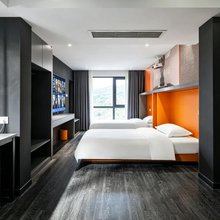 U·SLEEP酒店(汽博金渝地铁站店)