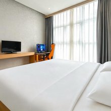 亚信电竞酒店(金开大道店)