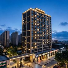 云顶山畔酒店(东长安街地铁站店)