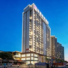 喆霆电竞民宿(南充西南石油大学店)