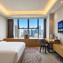 润源酒店(郑州龙湖湿地公园杨君刘地铁站店)