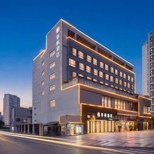 季枫酒店(湛江鼎盛广场店)