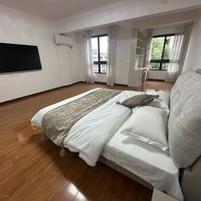 唐宋美学装修洋房免费停车位+燃气热水器 四居4卫4大床可住8人