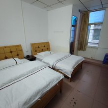 新地住宿