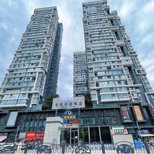 贵旅花园酒店(黔灵山公园黔春路地铁站店)