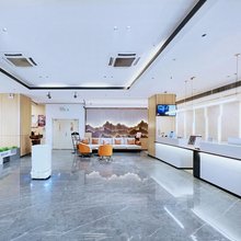 瑞龙逸云酒店(广州花都狮岭皮革城店)