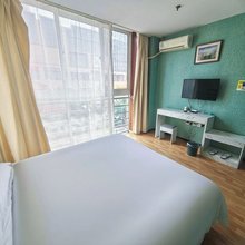 威海兴博商务酒店(威海站韩乐坊店)