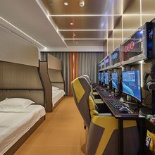 无界电竞酒店(杭州萧山机场义蓬地铁站店