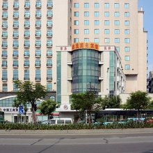 柏茂商务宾馆(佛山火车站沙堤机场店)