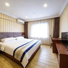 龙口中莱商务酒店(龙口汽车东站博商购物广场店)