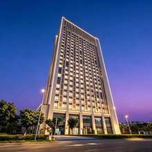Shining Star鑫呈酒店(重庆北站新牌坊店)