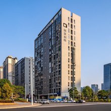 丽呈别院(南宁五象新区总部基地地铁站店)