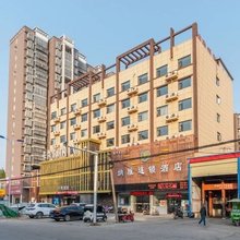 纳雅连锁酒店(遂平奥林匹克公园店)
